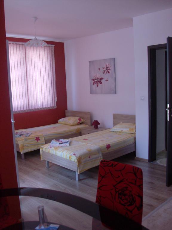 Guest House Nedelchevi Primorsko Zimmer foto